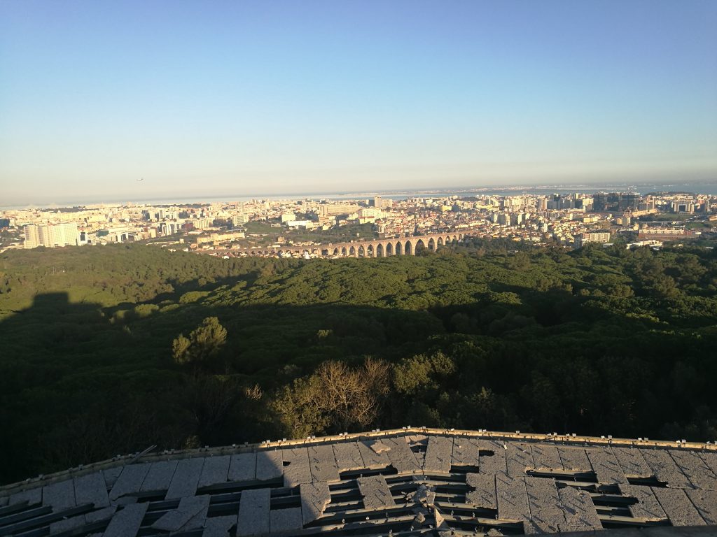 תצפית מנקודת התצפית Panorâmico de Monsanto