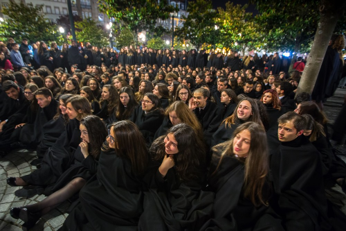 סטודנטים באוניברסיטת קוימברה - Students in University of Coimbra