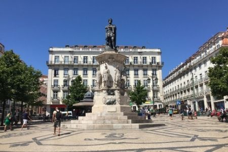 כיכר לואיש דה קמואש - Praça Luís de Camões