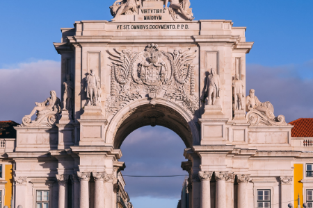 קלוז אפ על שער אוגושטה - Close up on Arco da rua Augusta