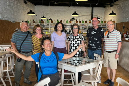 קבוצה בסיור a group on a tour
