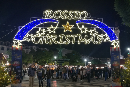שוק חג המולד בליסבון רוסיו Cristmas Market in Lisbon Rossio Square